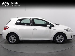TOYOTA Auris 1.8 Híbrido Active