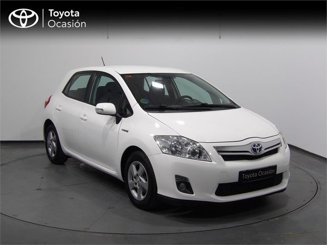 TOYOTA Auris 1.8 Híbrido Active