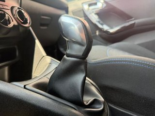 Peugeot 208 5P Signature 1.2L PureTech 60KW (82CV)