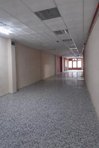 Local comercial en puerto de sagunto
