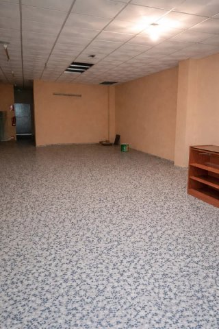Local comercial en puerto de sagunto
