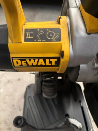 Tronzadora Dewalt 2200W