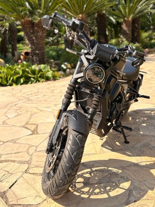 Moto Zontes C125 Negra