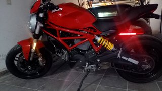 Ducati Monster 797+ Roja