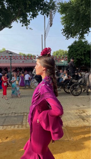 Vestido de flamenca XS. Color bungavilla