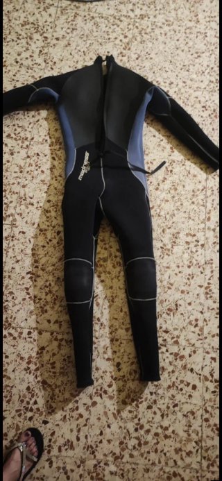 Traje de neopreno Madness negro/azul