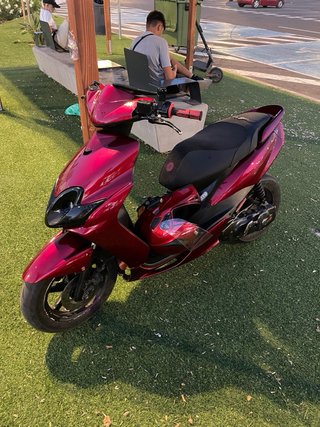 Yamaha Jog RR Roja y Negra