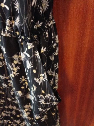 Mono estampado floral negro