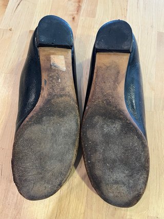 Zapatos Gucci Negros con Logo Dorado