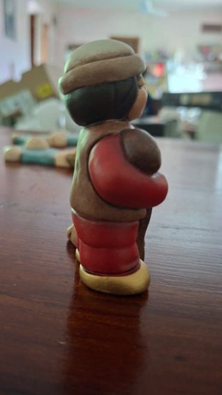 Thun, Presepe classico ~Pastore con cane [Rosso]