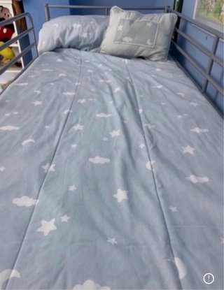 Colcha infantil cama 90 estrellas y nubes