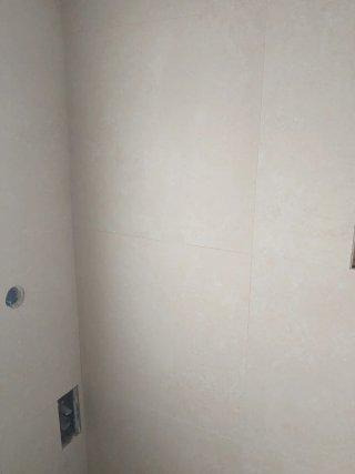 Suelo y alicatado para piscina