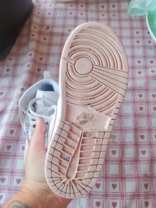 Scarpe Jordan bimba rosa e bianche