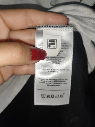 Camiseta Fila talla S Gris y Negro