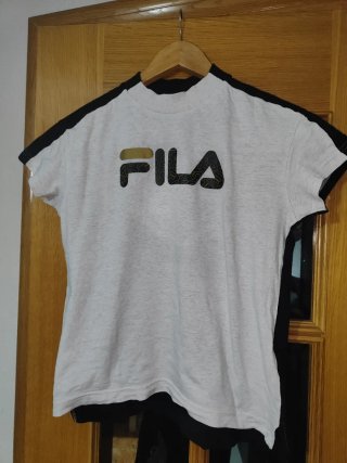 Camiseta Fila talla S Gris y Negro