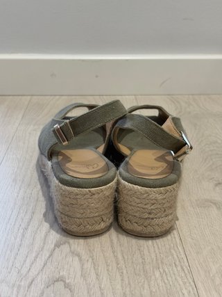 CASTAÑER sandalia cuña Dosalia verde 41 como nuevo