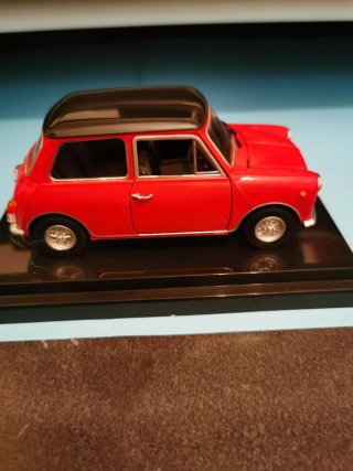 Modellino Auto d'Epoca Rosso