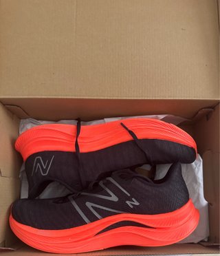 New Balance FuelCell Propel v4 Negro Naranja