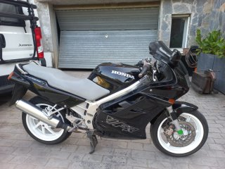 HONDA VFR 750 F del 92