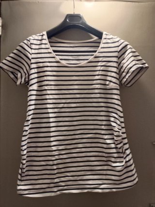 Ropa premamá gris y blanca