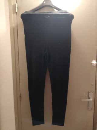 Ropa premamá gris y blanca