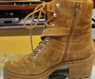 Botines Ante Cordones Beige Marrón
