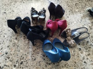 Pack siete pares zapatos tacón varios colores