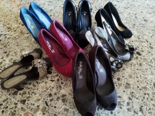 Pack siete pares zapatos tacón varios colores