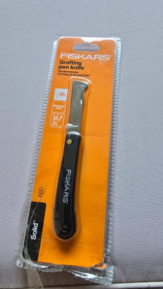 Cuchillo injertos Fiskars Solid K60