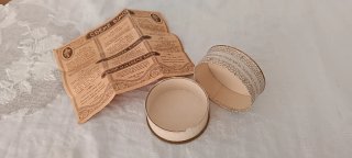 Cajita cosmética antigua Poudre J. Simon