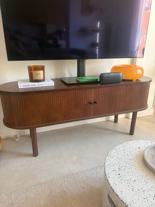 Aparador Westwing madera acanalado