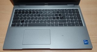 Portátil Dell Latitude 5520. 15'6 p 16 GB RAM, SSD
