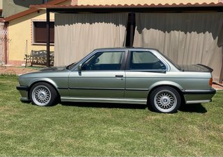 BMW Serie 3 e30 325i coupe m1