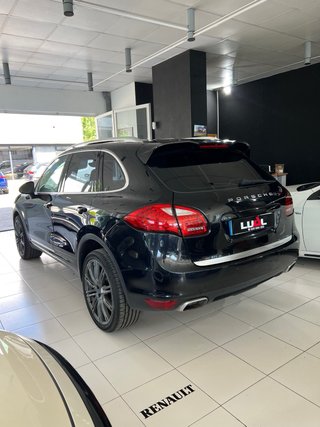 Porsche Cayenne 2010