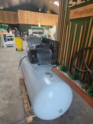 Compresor de aire Champion LT500 HP10