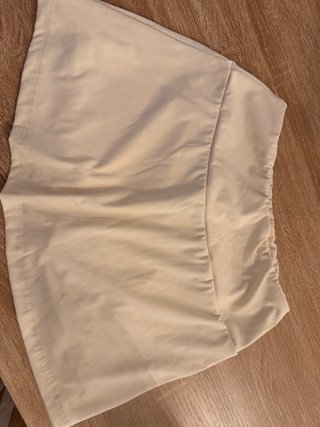 Falda pantalón deportiva beige