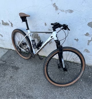 Bicicleta Scott Scale 965 2022