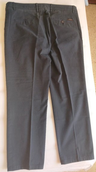 Pantalón de vestir gris para caballero