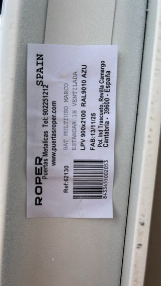 Puerta con doble ventilación URGE