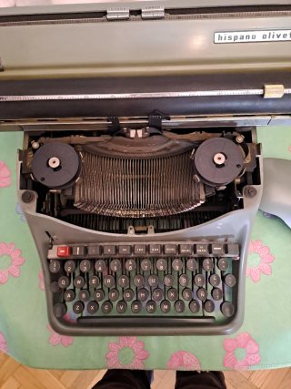 Máquina de escribir Hispano Olivetti Lexicon 80
