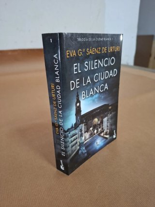 Libro de lectura.El silencio de la ciudad blanca