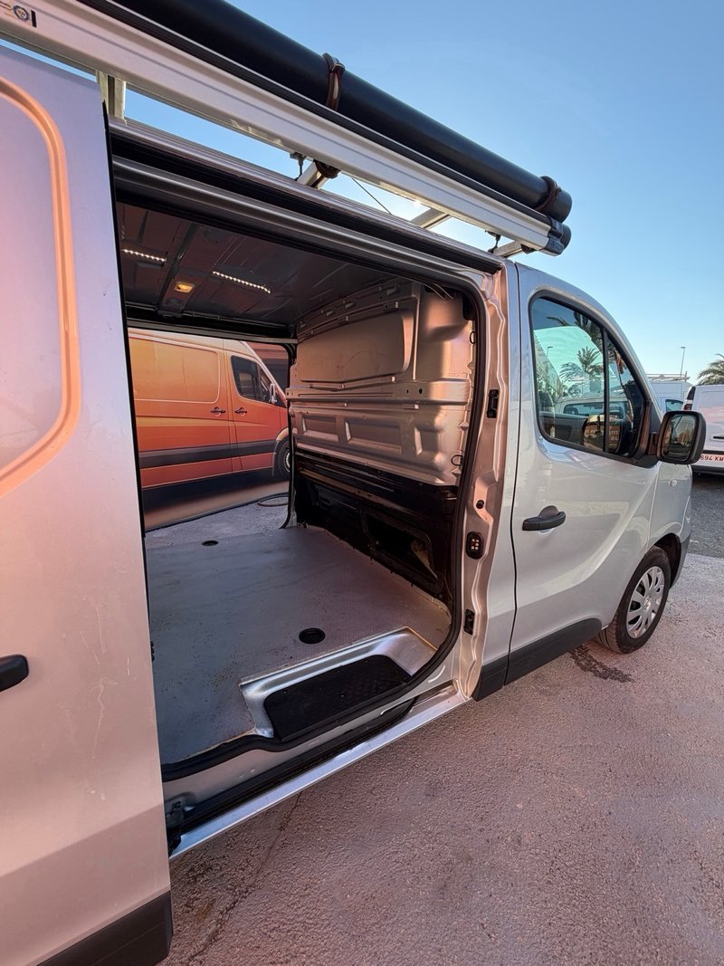Renault Trafic 2018, foto 10