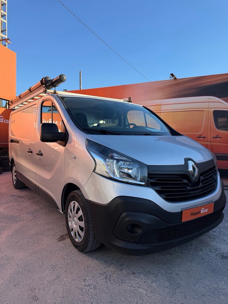 Renault Trafic 2018, foto 3