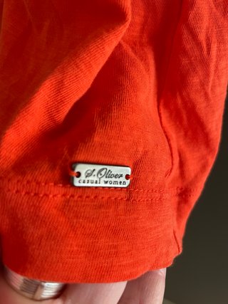 Camiseta anaranjada S Oliver