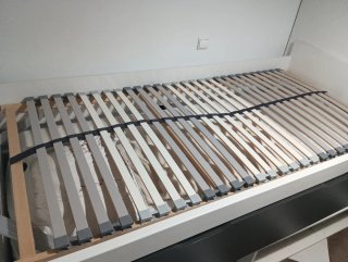 Bicama 90x200 con Somieres,colchones,mesa estudio