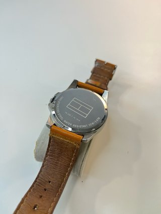 Reloj Tommy Hilfiger Negro y Naranja