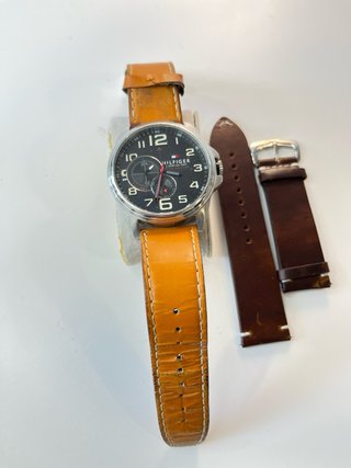Reloj Tommy Hilfiger Negro y Naranja