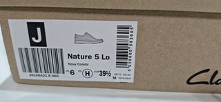 Zapatos Clarks pies anchos piel nº 39,5. Nuevos