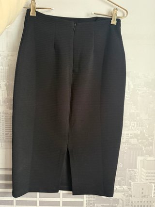 Falda tubo midi H&M negra Talla S
