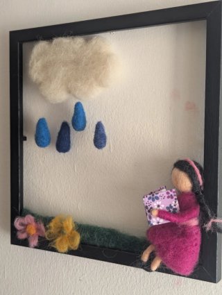 Quadro stile Waldorf bambina e pioggia